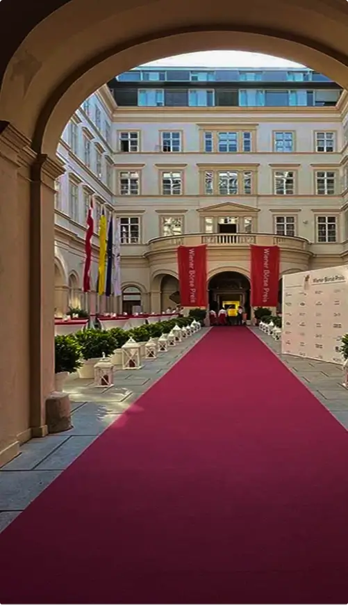 Palais Niederösterreich — Kronleuchter